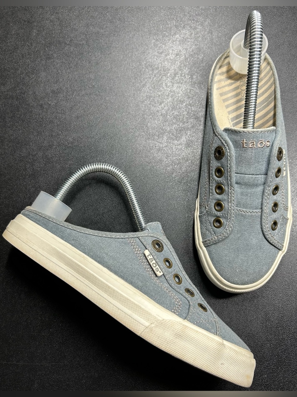 Taos Women’s Size 7 EZ Soul Mules Gray Washed Canvas Flexible Slip On Sneaker